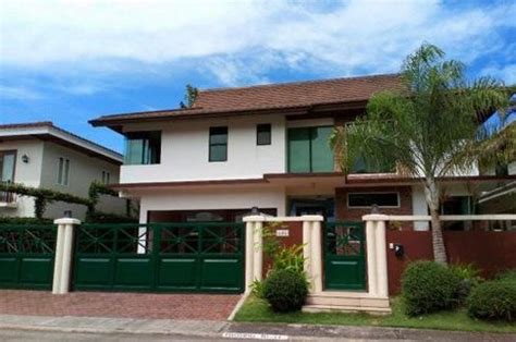 Room For Rent in Maricaban, Metro Manila .